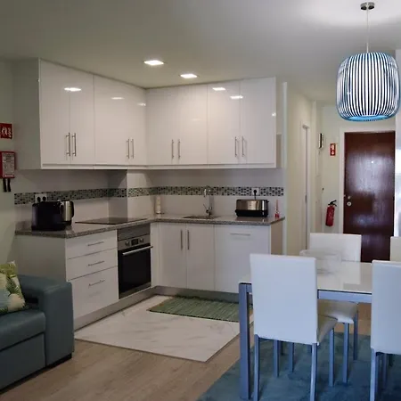 Bright With Sea View In 45 M² Apartment